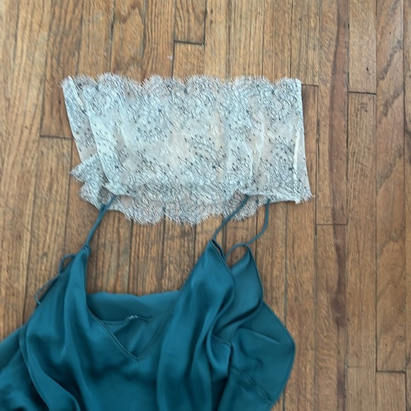 Teal silk Cami with lace - Picture 4 of 7